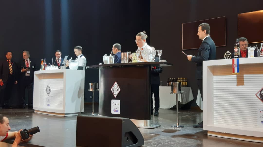 Estilo clásico marca inicio de competencias en 69 Campeonato Mundial de Coctelería
