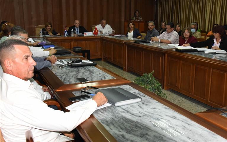 Reunión Cuba Vietnam foto ACN