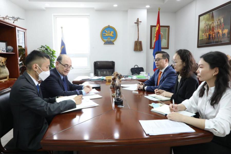 Embajador de Cuba en Mongolia invita a importantes eventos turísticos