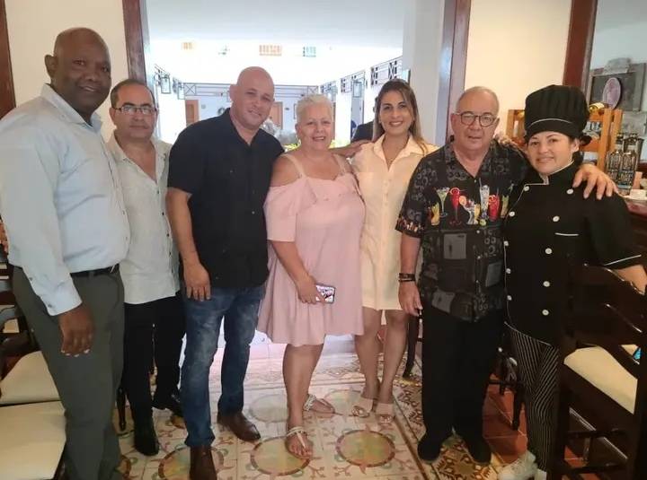 El céntrico hotel Caballeriza, de la ciudad de Holguín, es sede de un encuentro de la Asociación de Cantineros de Cuba 