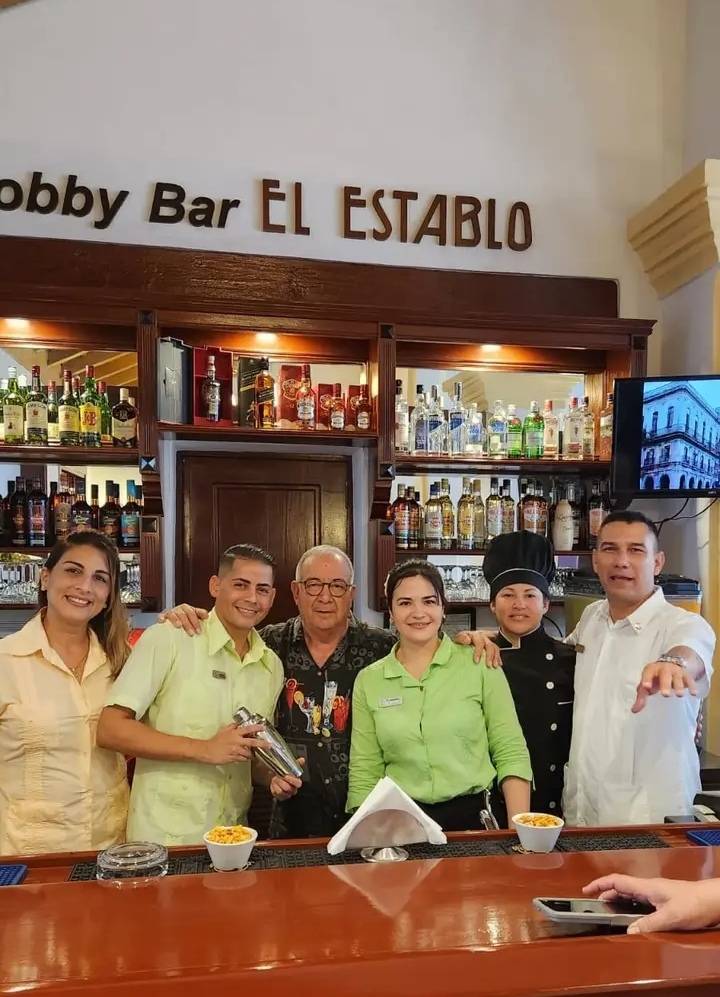 El céntrico hotel Caballeriza, de la ciudad de Holguín, es sede de un encuentro de la Asociación de Cantineros de Cuba 