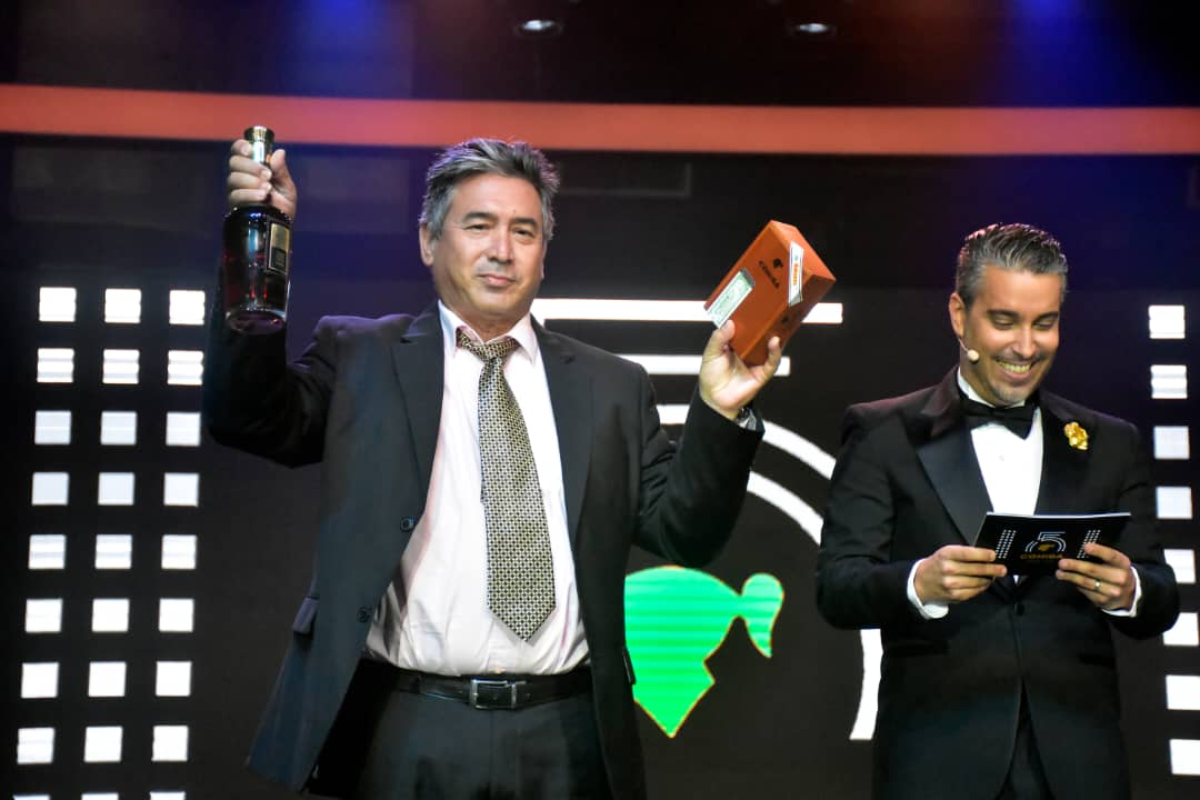 Premio al reto del Cohiba. Orley Guerra.