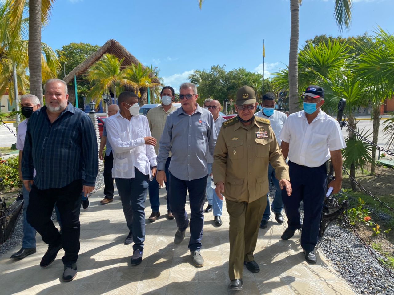 Primer Ministro conoce avances de programa turístico en Isla de la Juventud