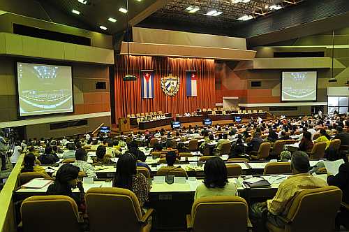 Cuba financiará déficit fiscal con emisión de bonos