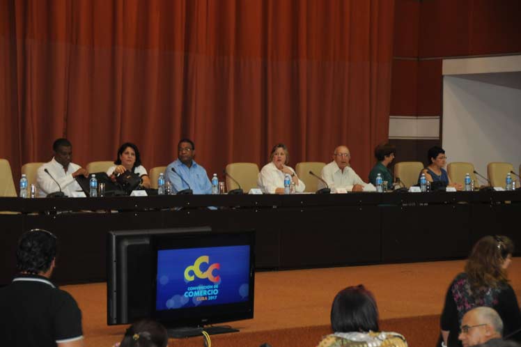 Analizan fallas en cadenas de suministros en Cuba