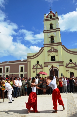 Flamenco, cuero y erotismo: tarde de exposiciones en Camagüey