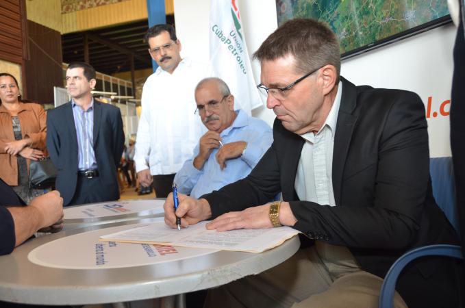Sherritt y Cupet firman Acuerdo en FIHAV 2017