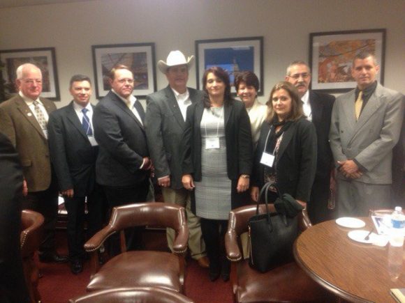 Delegación empresarial cubana asiste a taller en Texas