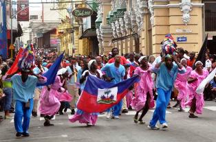 Festival del Caribe en el Parque Céspedes, Santiago de Cuba. Foto: Yander Zamora Caribe somos todos