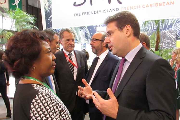 Ministro francés se interesa por Cuba en Top Resa