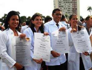 Cuba gradúa mil 532 médicos más